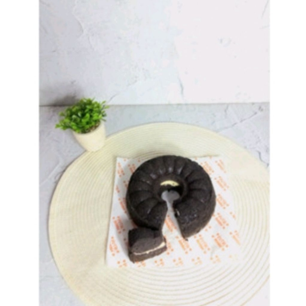 

BOLU KETAN HITAM KEJU LUMER UK 14CM