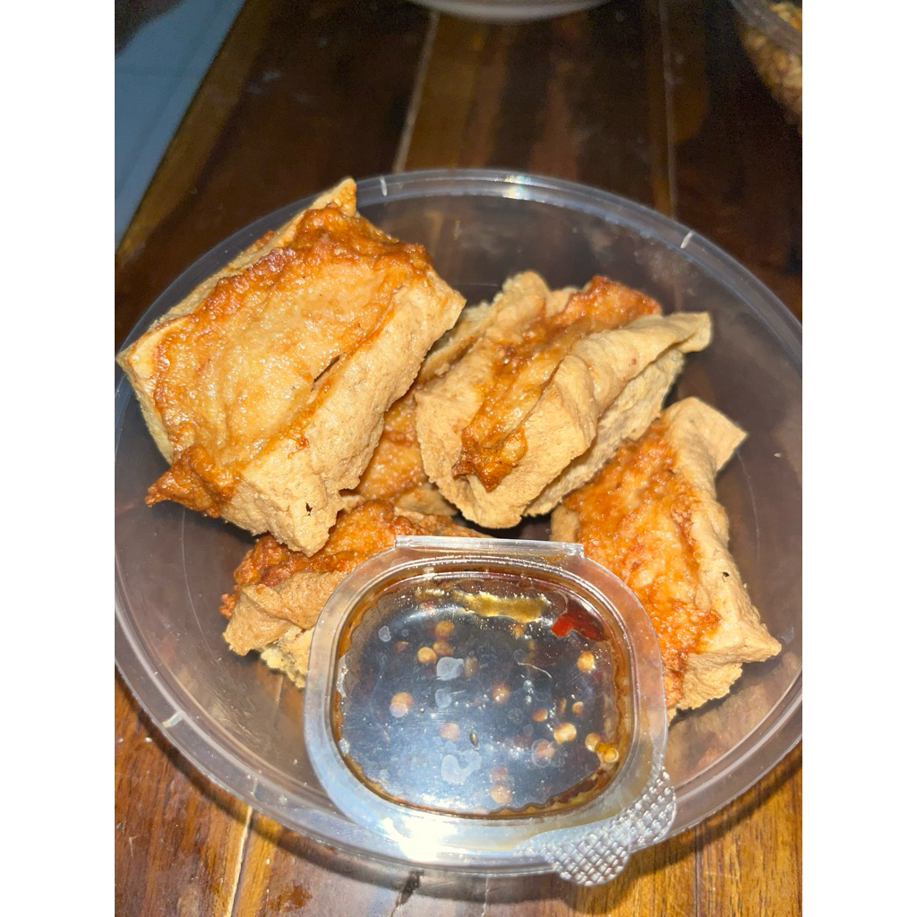 

Tahu walek kriuk Pedas-camilan hits anak muda.-isi 5 jumbo+padet.