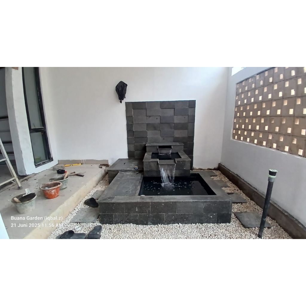 kolam ikan koi minimalis