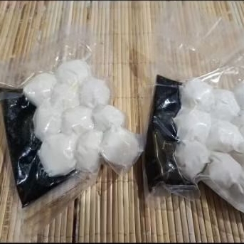 

pempek keju spesial isi 10 plus cuko