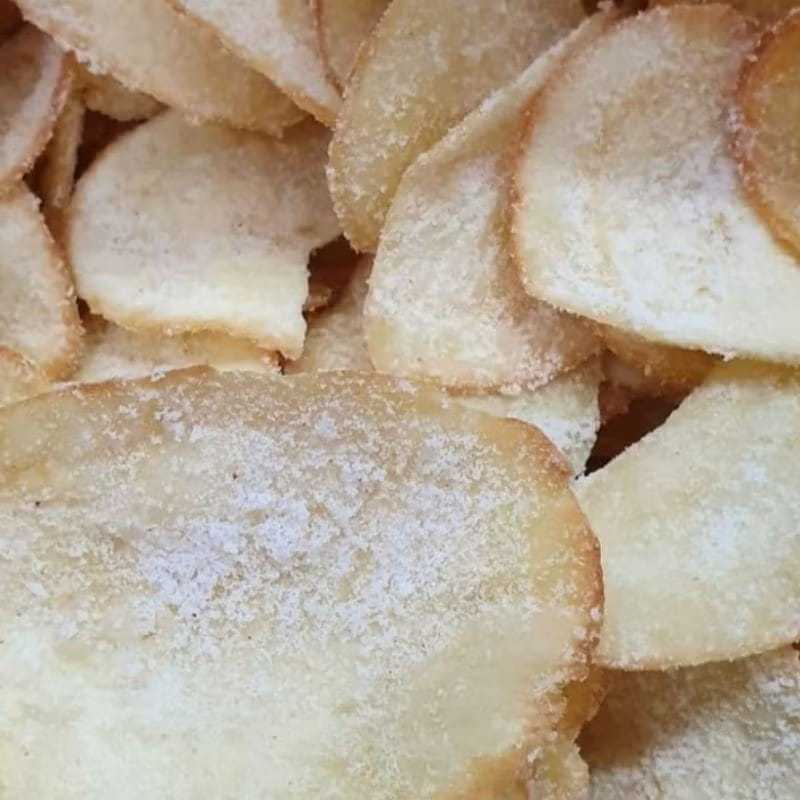 

KRIPIK SINGKONG ASIN (500GRAM) GURIH RENYAH SNACK KILOAN