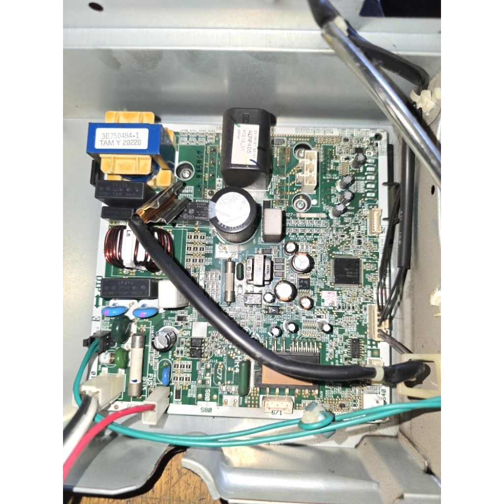 MODUL OUTDOR DAIKIN INVERTER R32 type RKQ ORIGINAL