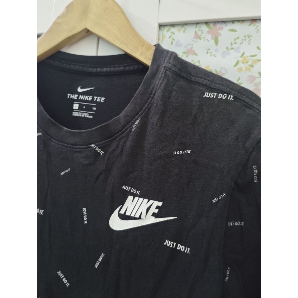 Kaos Nike Original Men Sportwear Allover Print Tee