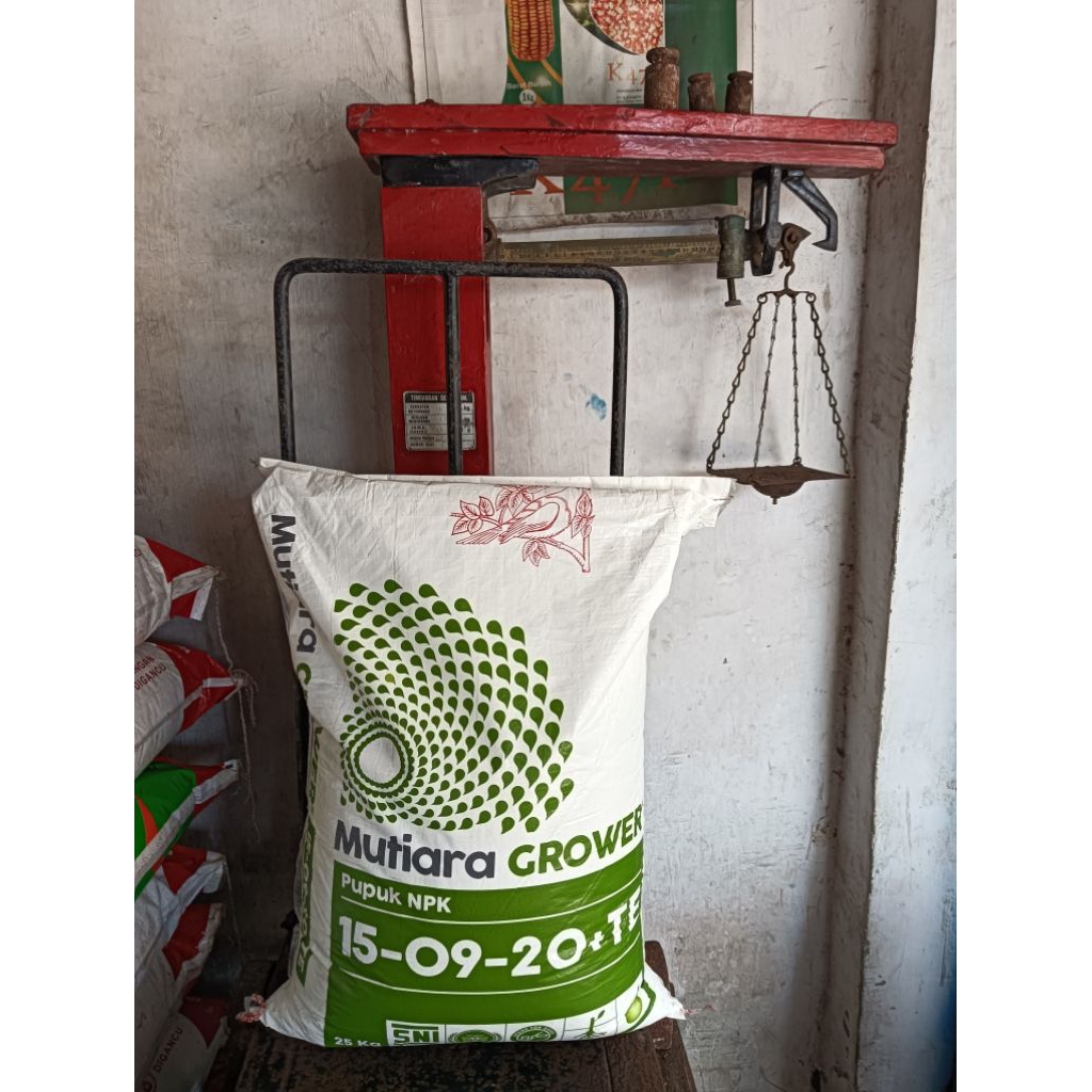 Mutiara grower NPK 15-09-20 kemasan 25kg