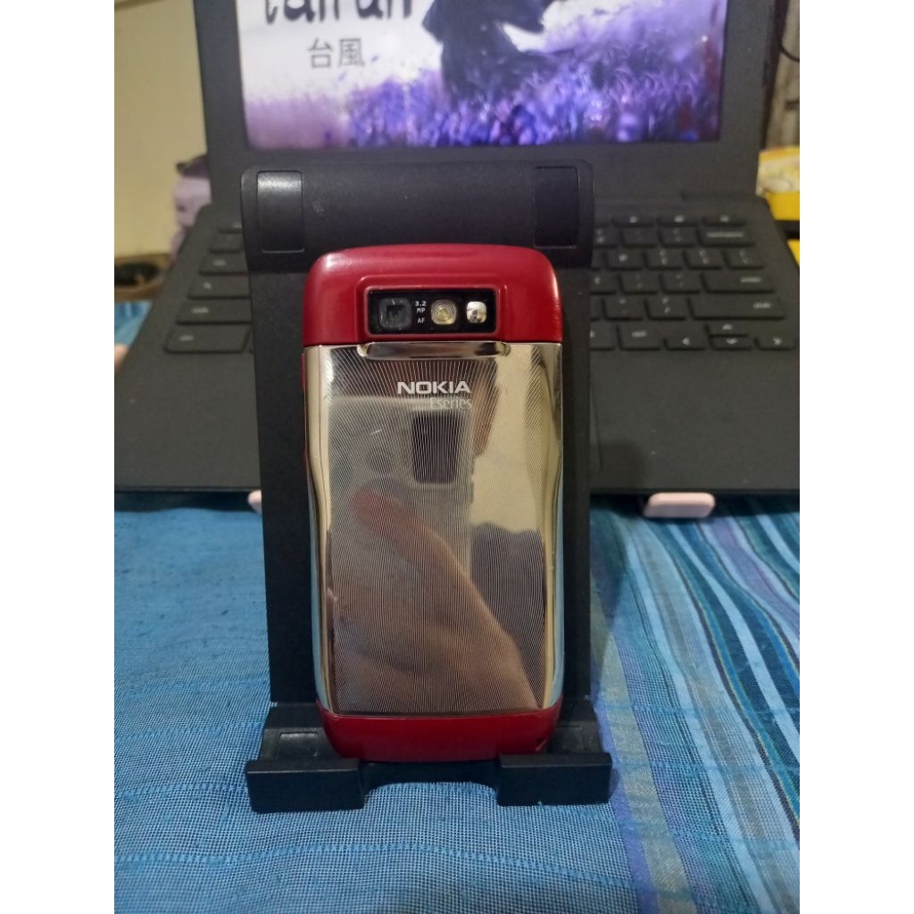 Nokia E71 & Nokia 5630 XM second