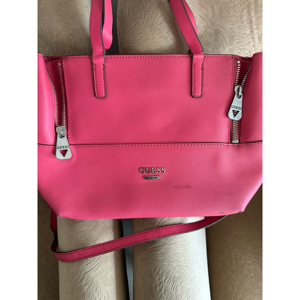 PL Tas Merk Guess Dijamin Original 100 % Like New