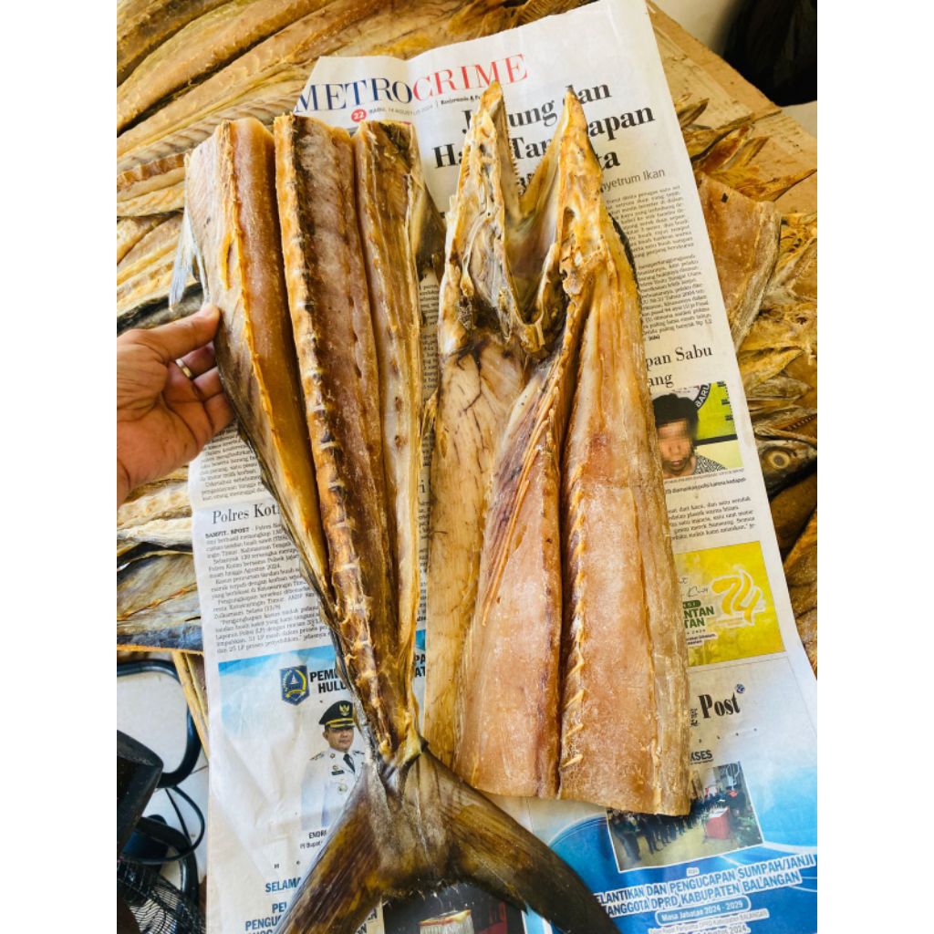 

IKAN ASIN TENGIRI SETENGAH UKURAN : 5 ONS