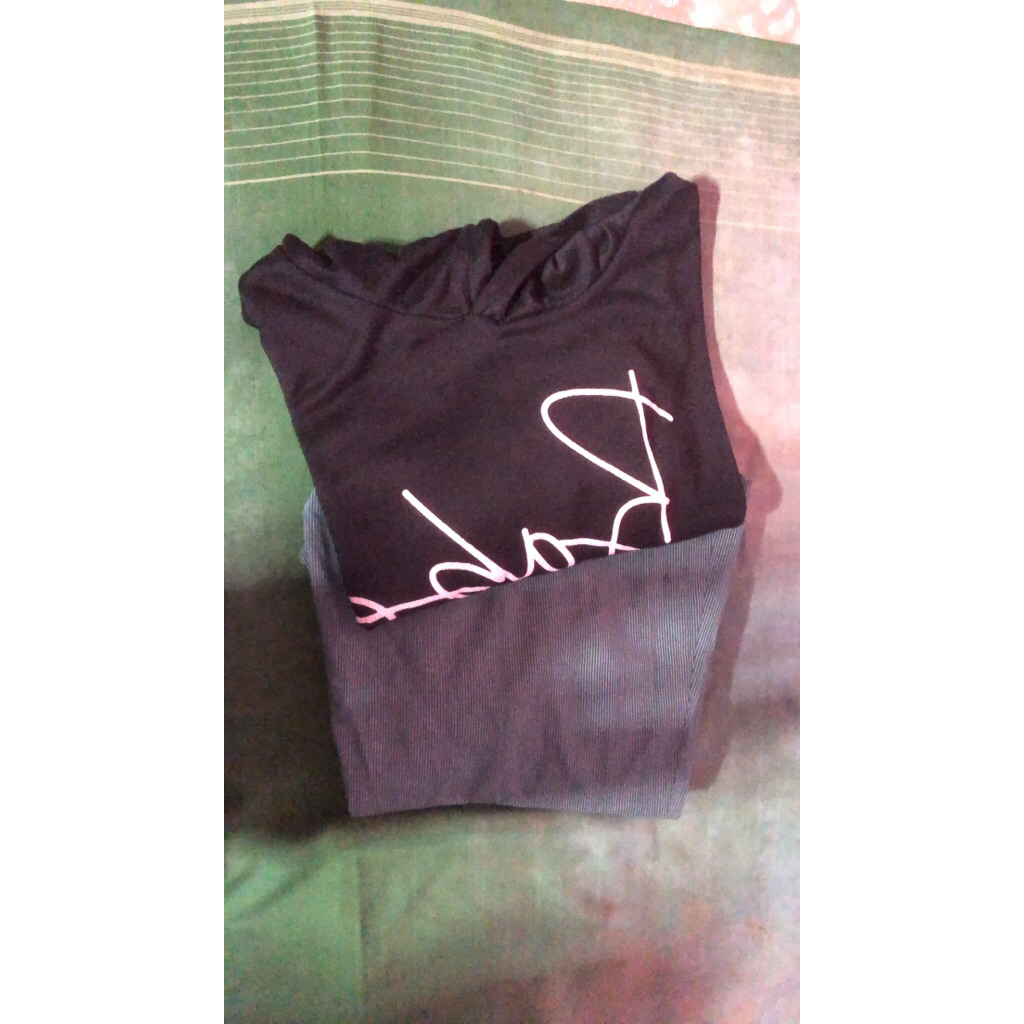 15.000 Celana oro pants stripe & hodie crop hitam (sepasang)