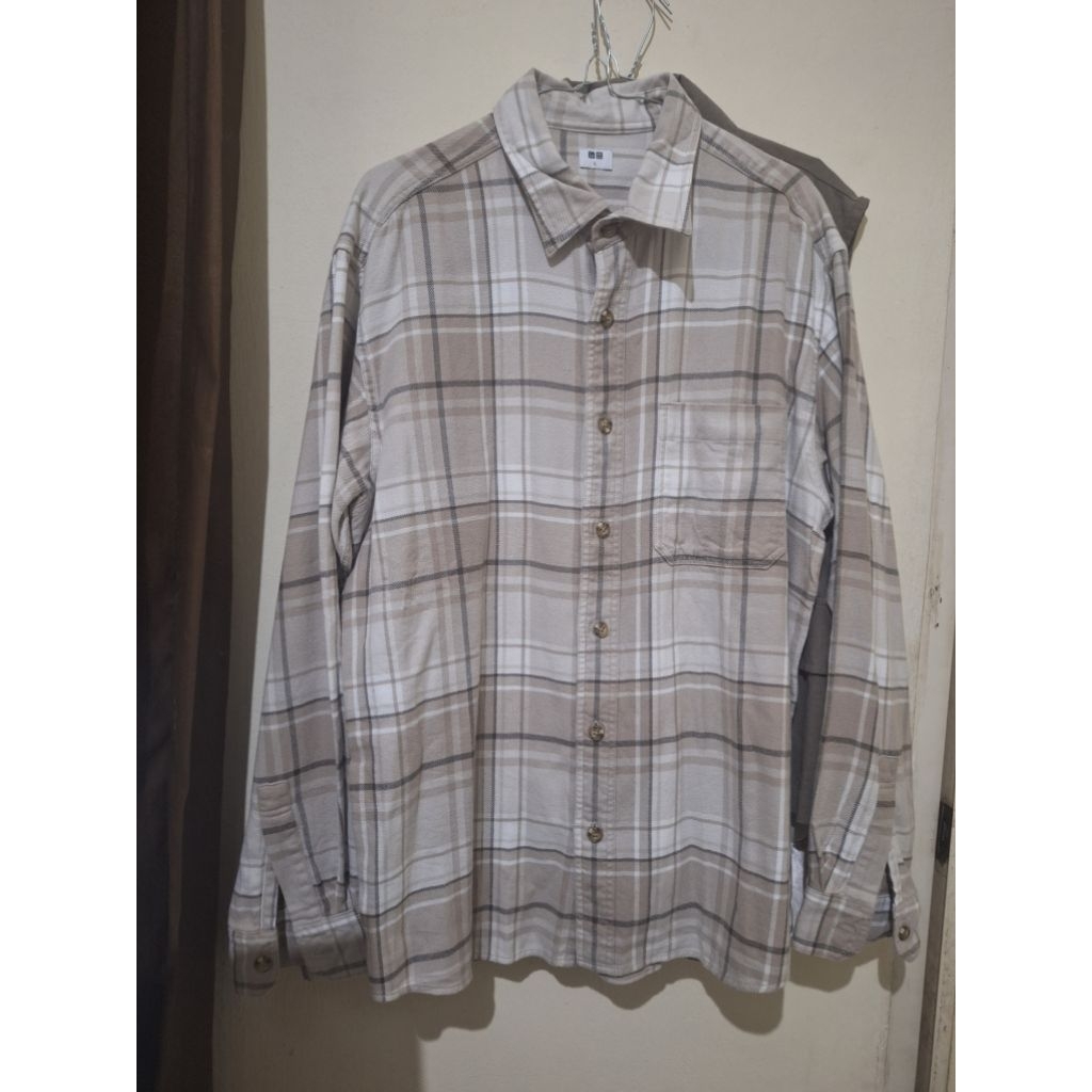 kemeja uniqlo XL