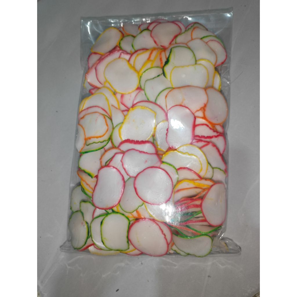 

Kerupuk aneka siap goreng kembang