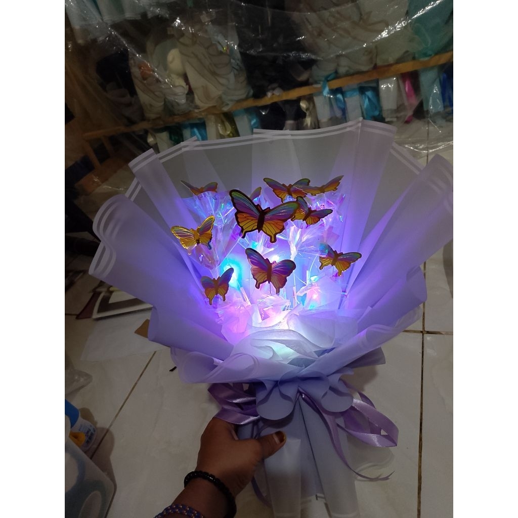 Buket kupu2 LED
