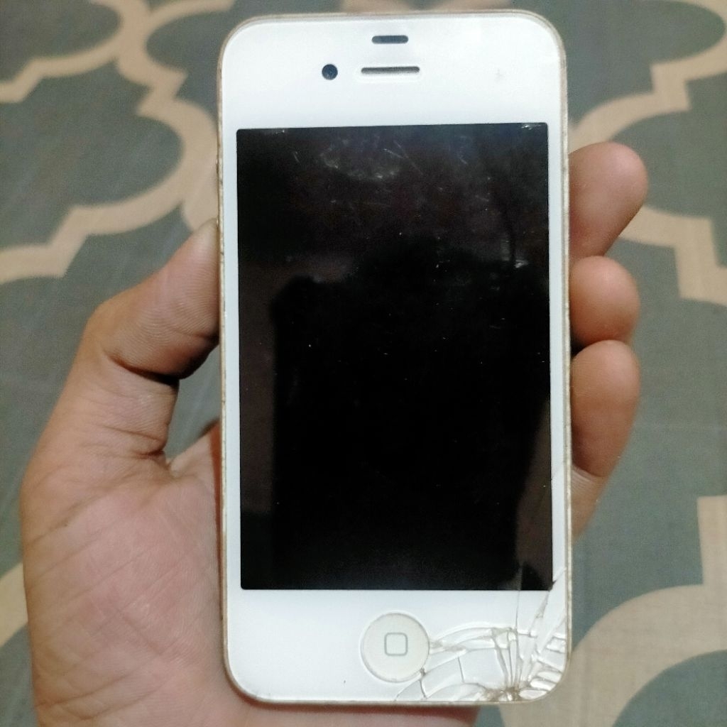 mesin iPhone 4 normal