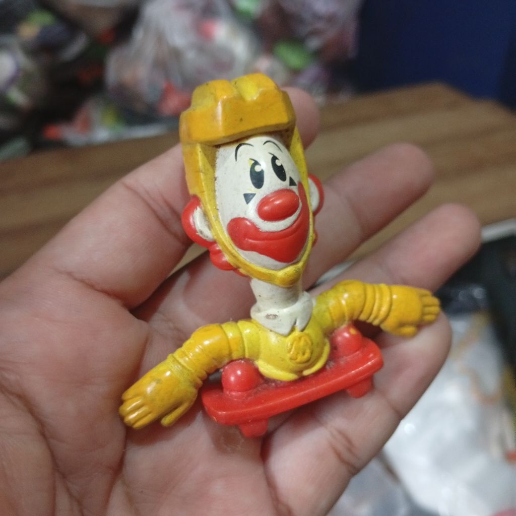 happy meal toys ronald skate mini 2008