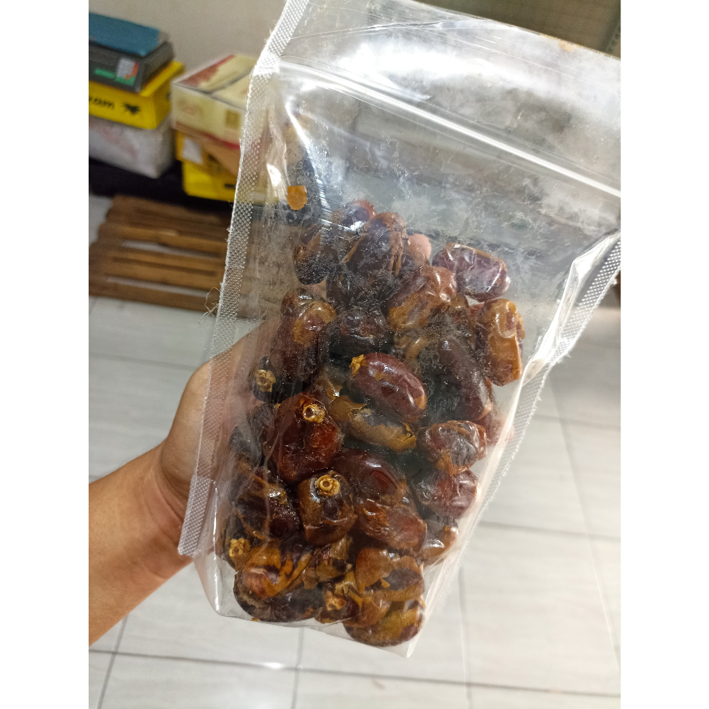 

kurma khalas saad 500gr setengah kilo