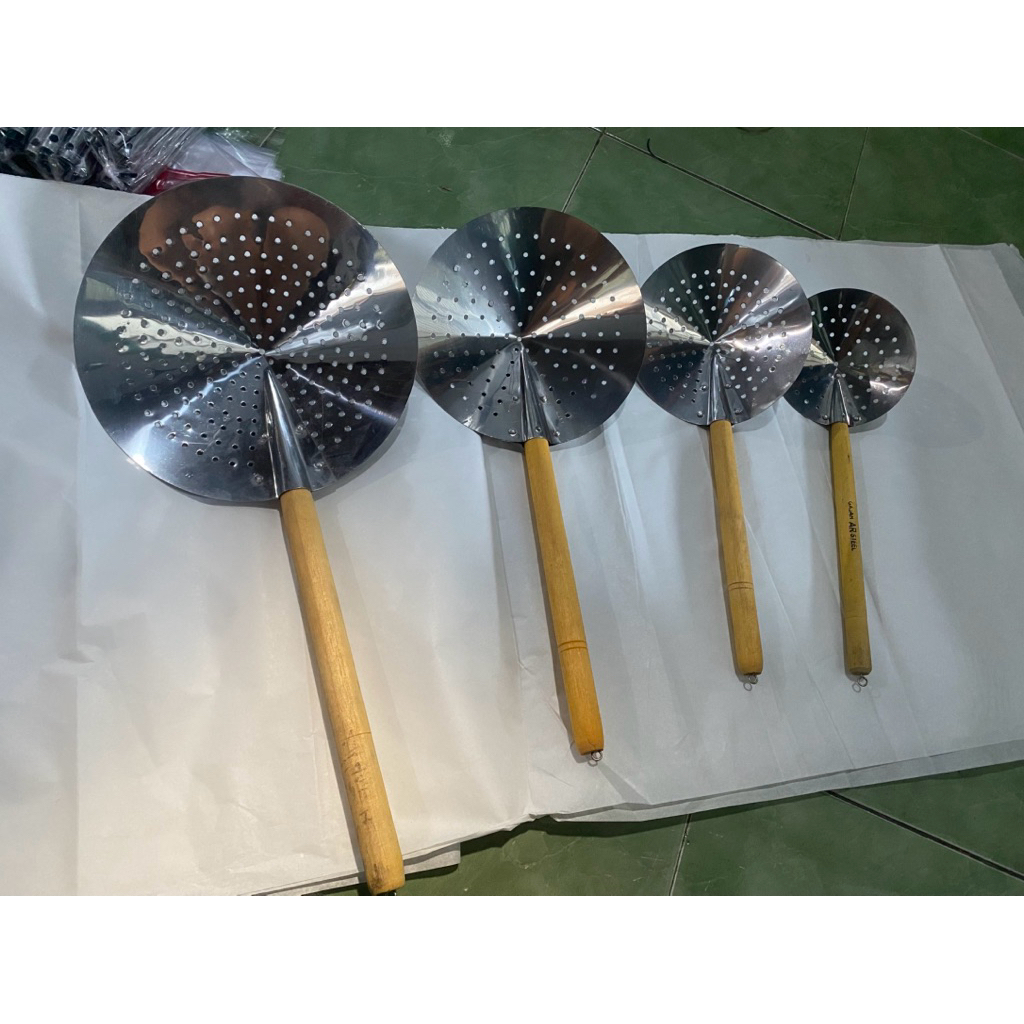 Serok penggorengan/Serok Stainless gagang kayu/Peniris gorengan