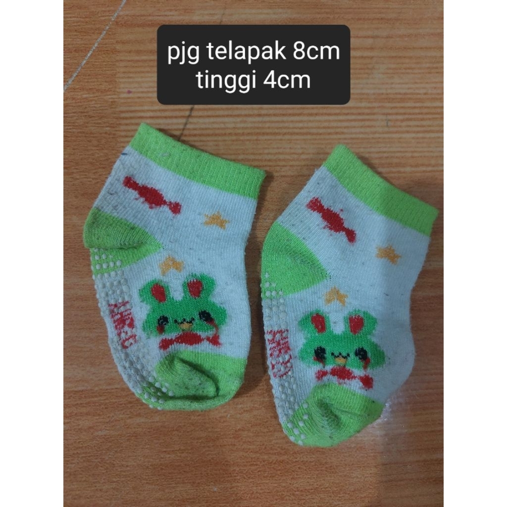 kaos kaki bayi anak perempuan cewek preloved secondhand seken bekas