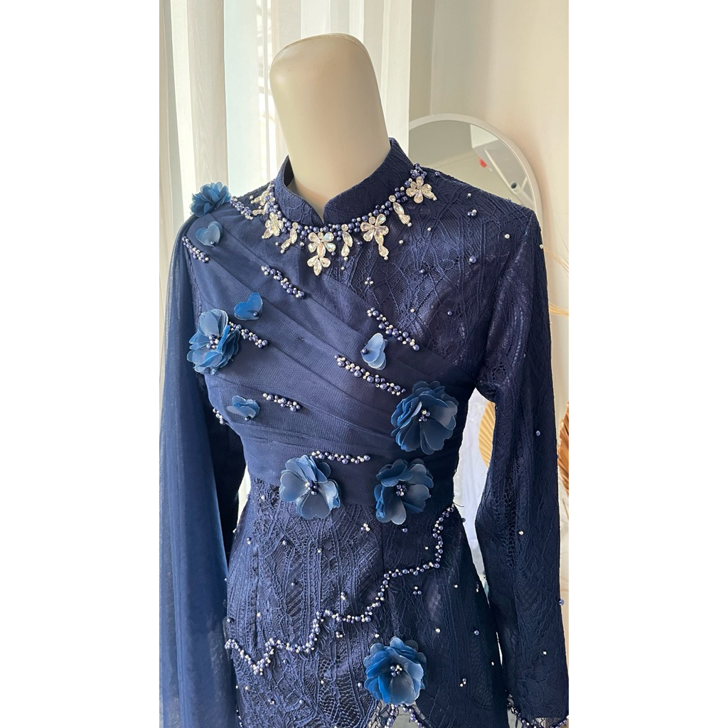 PRELOVED KEBAYA WISUDA