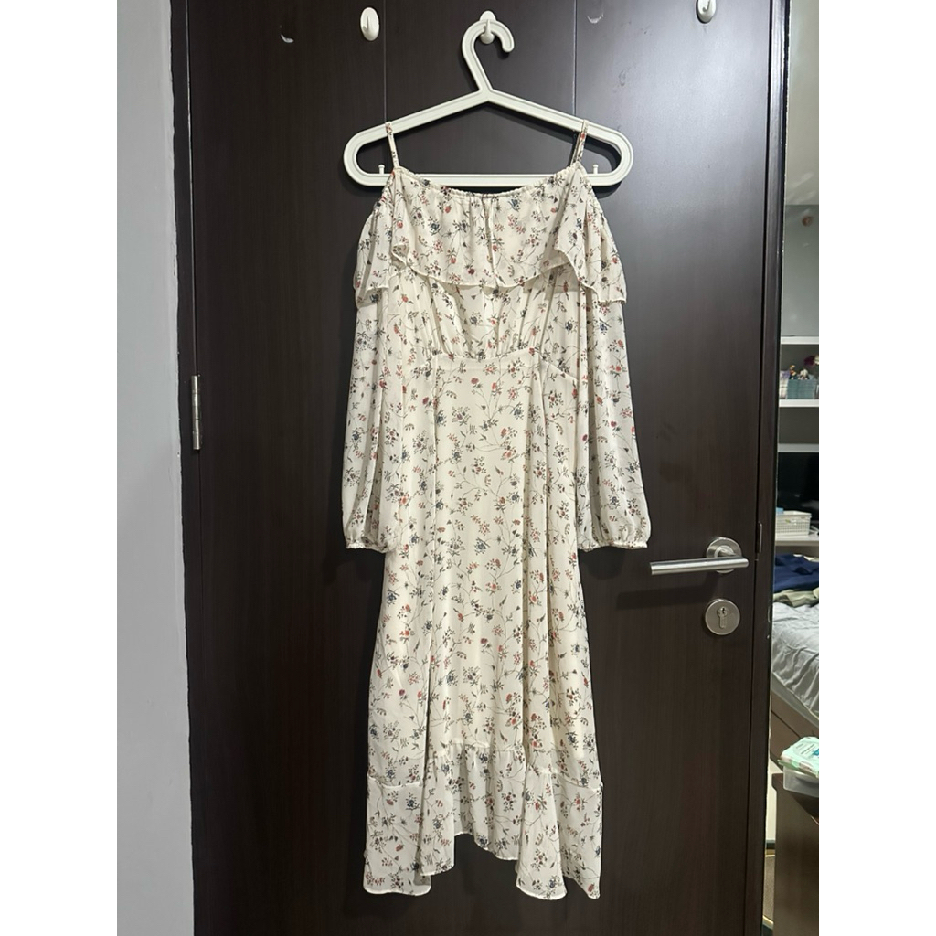vintage dress white flower