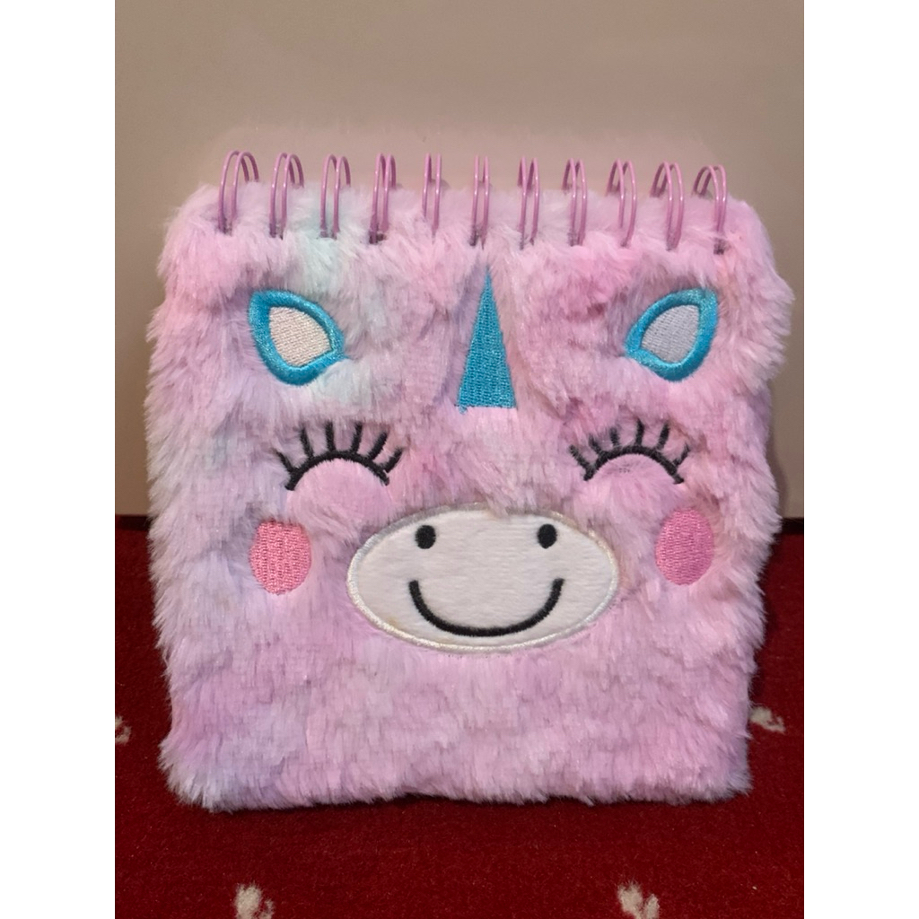 

Buku Tulis Unicorn Fluffy