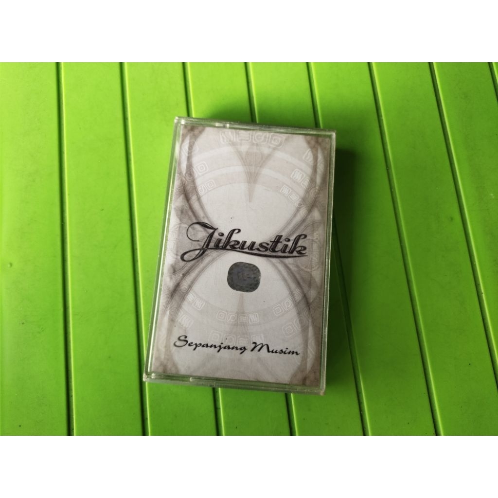 kaset pita Jikustik sepanjang musim
