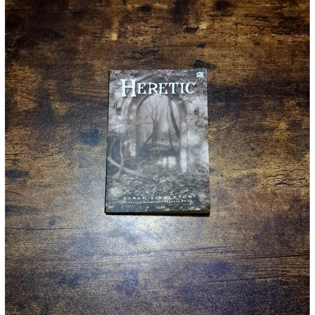 HERETIC - SARAH SINGLETON