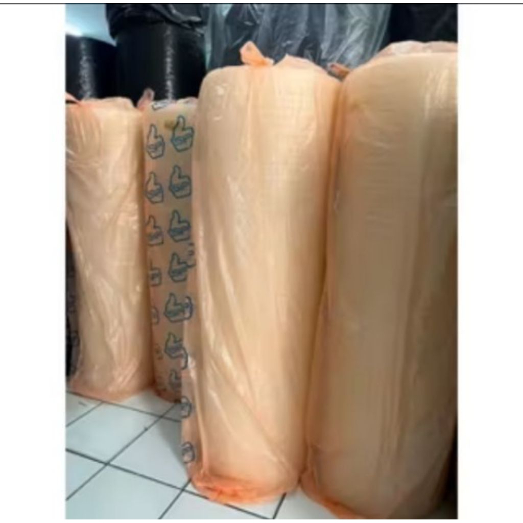 

BUBLE WRAP ROLL PEMBUNGKUS 125 cm x 50 M ; 2,1 KG / 2,4 KG HITAM BENING