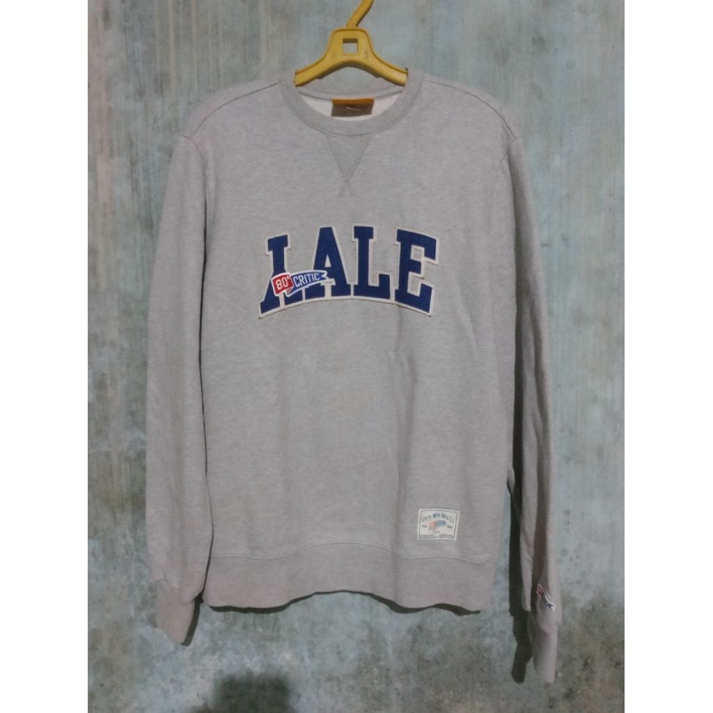 Crewneck YALE