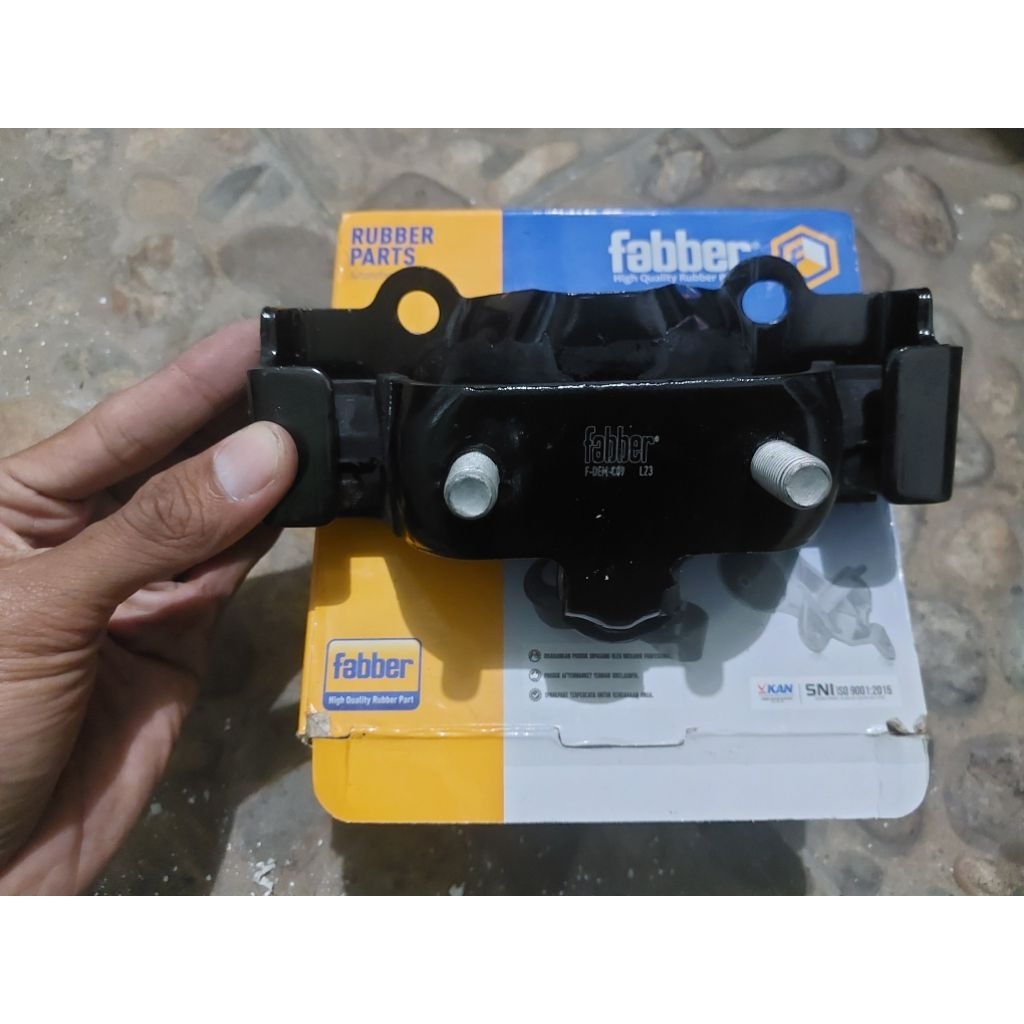 Mounting Transmisi Avanza merk Fabber