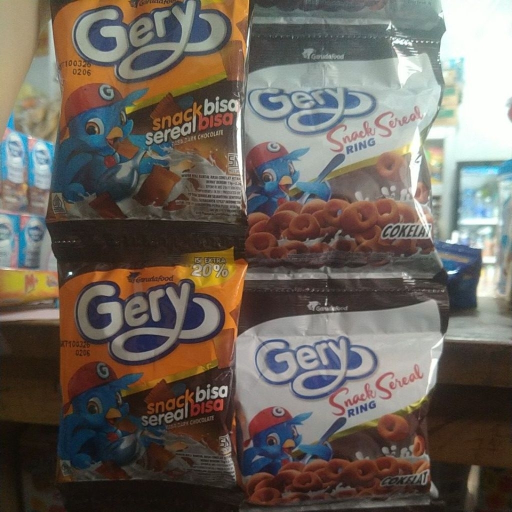 

Gery Sereal / Gery Astor
