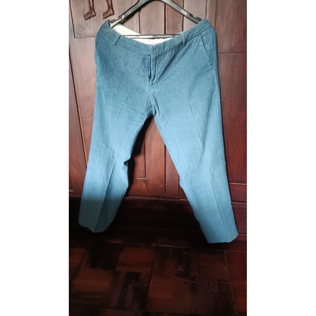 Preloved - Celana Wanita Corduroy