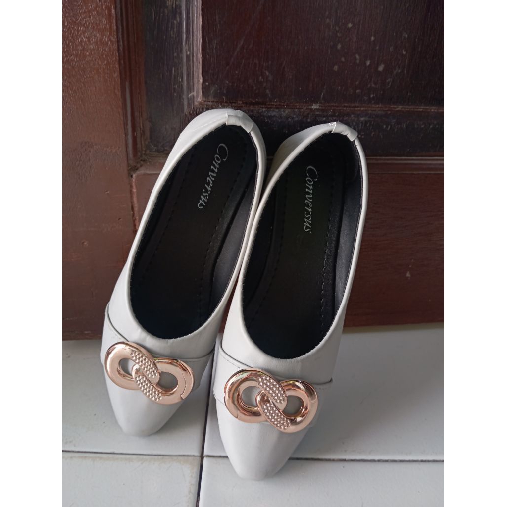 SEPATU WANITA / FLAT SHOES WANITA (PRELOVED)