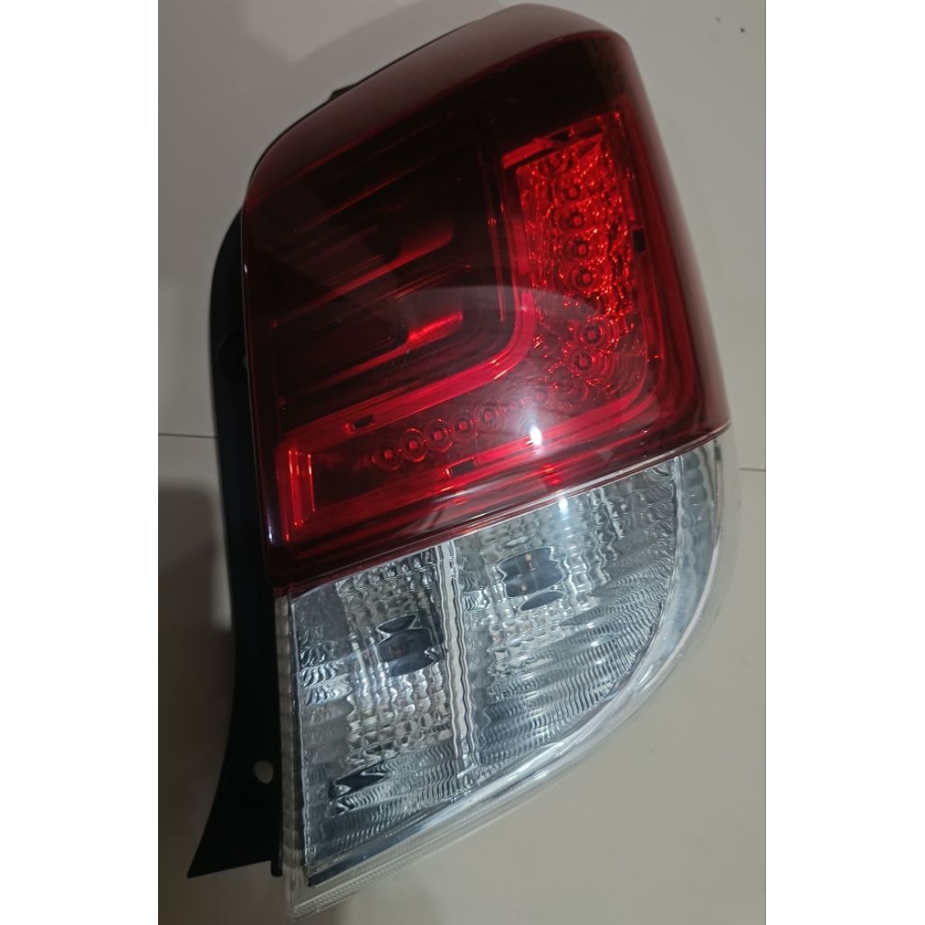 lampu belakang Agya atau Ayla 2018-2022