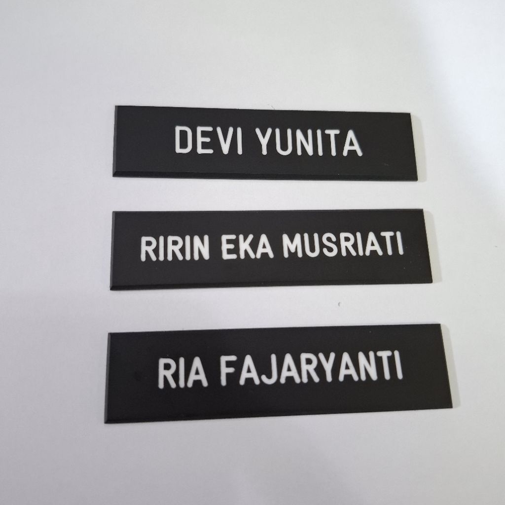 

Papan nama/ Nametag PDH, PDL gravo doft bahan acrilik magnet,peniti,paku