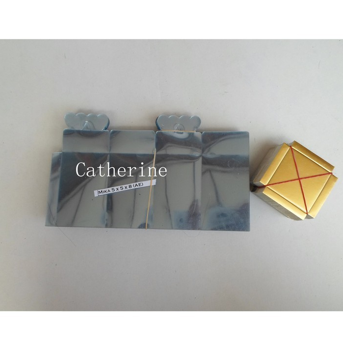 

Kotak Mika 5X5X8 Alas Emas ECO