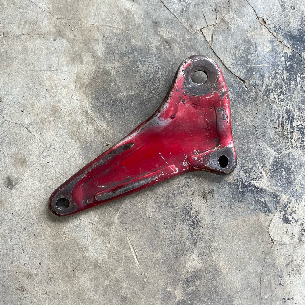 Pangkon knalpot C70 original copotan cat merah original