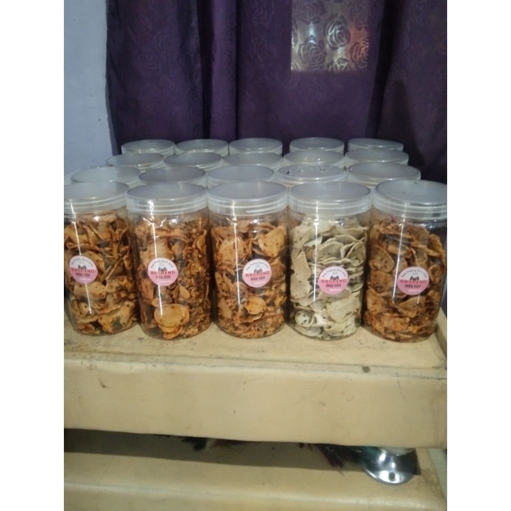 

basreng kemasan toples/basreng renyah/basreng pedas daun jeruk kemasan 0,2 kg, 1kg (beli 4 dapat giveaway botol minum)