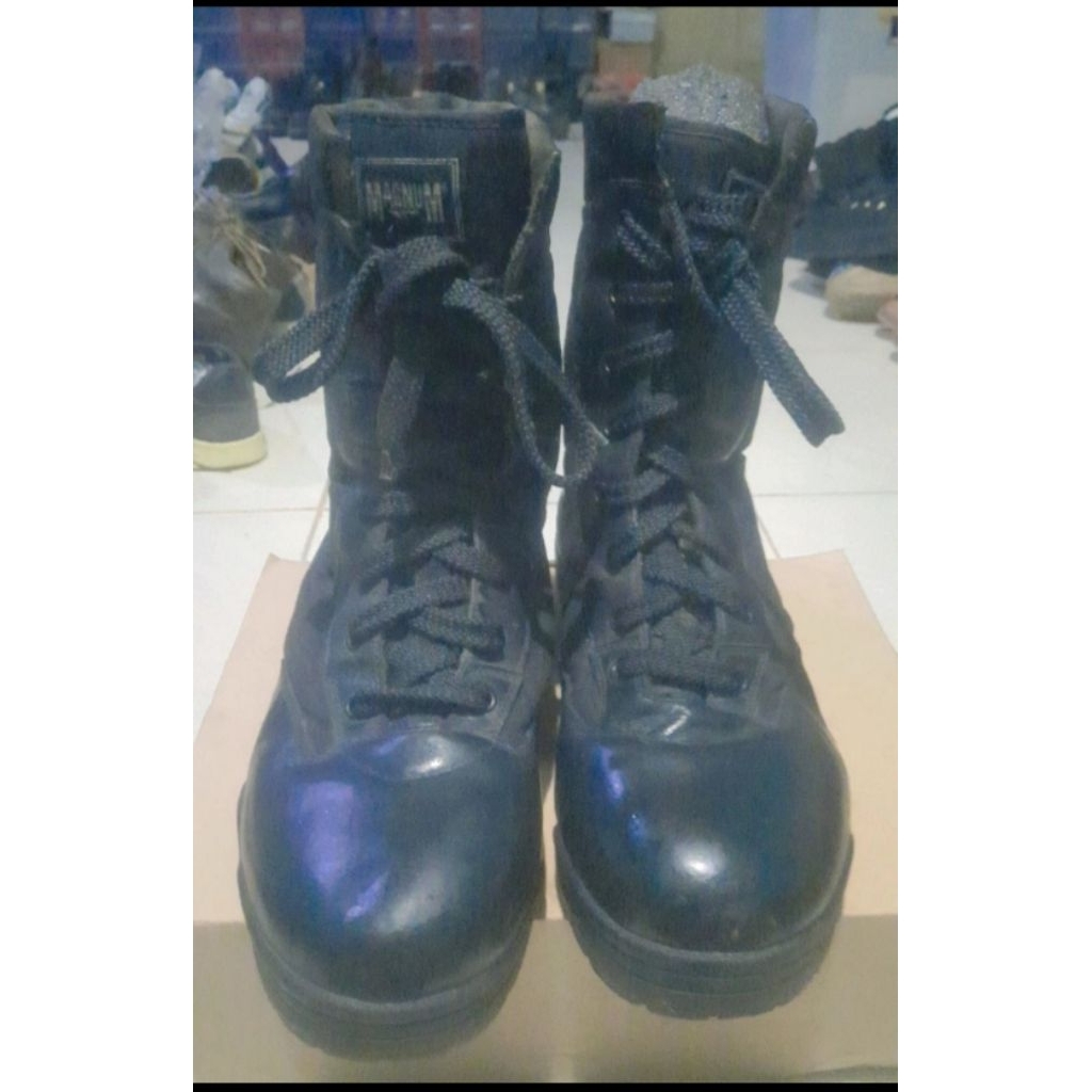 Sepatu Boots Magnum 44 ( 28 )