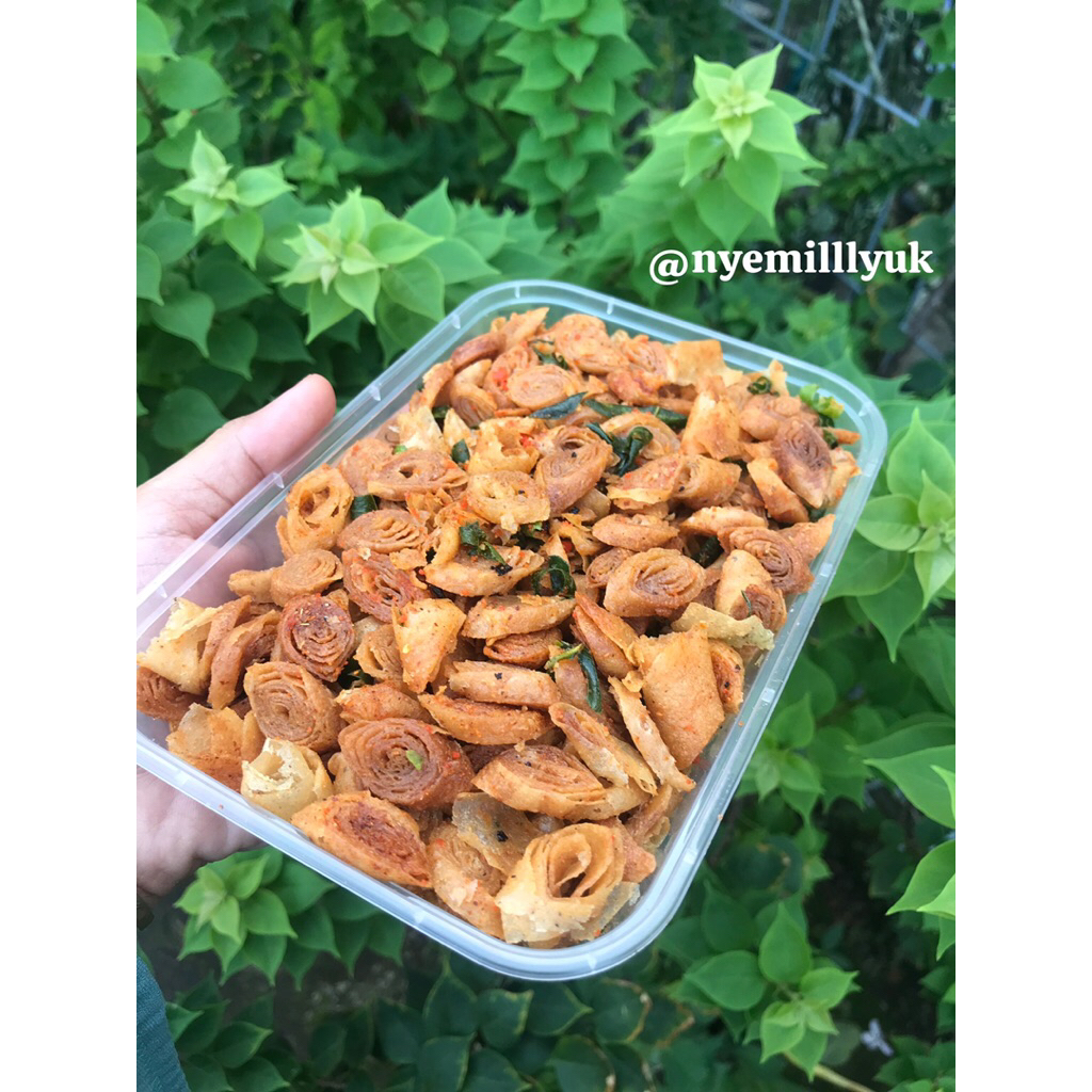 

KULPI (KULITLUMPIA) | KULPI PEDAS DAUN JERUK BOX | KULPI PEDAS ASIN BOX | KULPI ORIGINAL DAUN JERUK BOX | KULPI BALADO BOX | KULPI JAGUNG MANIS BOX | KULPI ENAK | KULPI MURAH | KULPI BOX 500ml