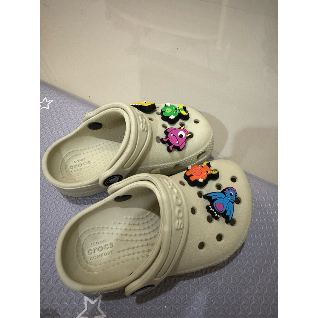 preloved crocs anak original include jibbitz