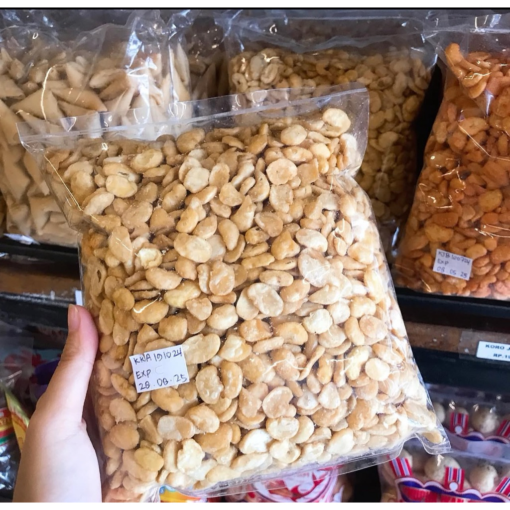 

KACANG KORO KUPAS ASIN 1 KG