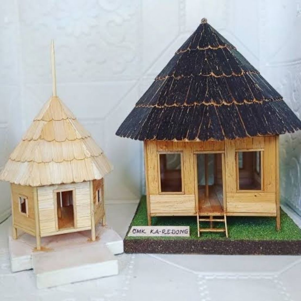 Miniatur Rumah Adat_Manggarai_Indonesia