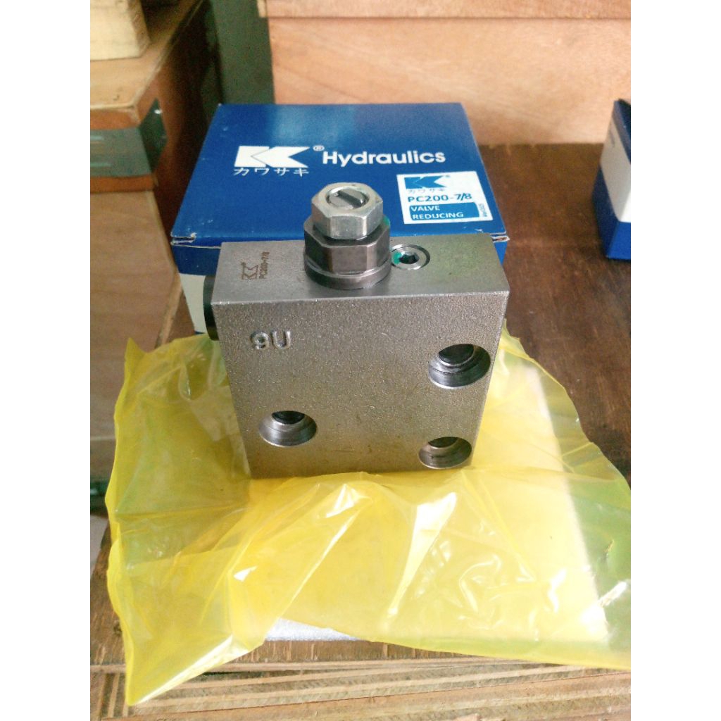 Reducing Valve PC200-7/8 Kobelco