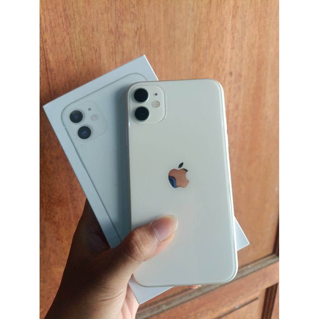 Iphone 11 inter 64gb mulus like new fullset all operator