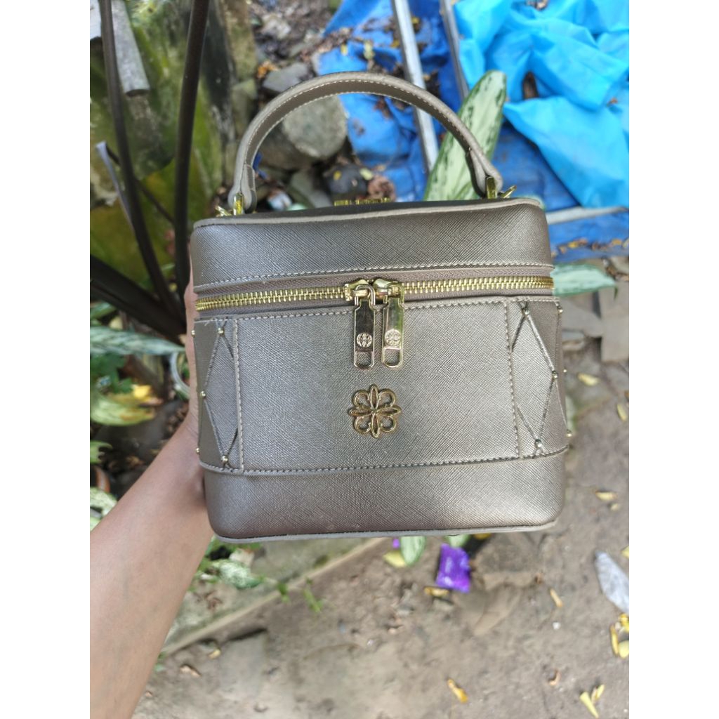 Preloved Tas wanita preloved tas preloved tas wanita preloved tas