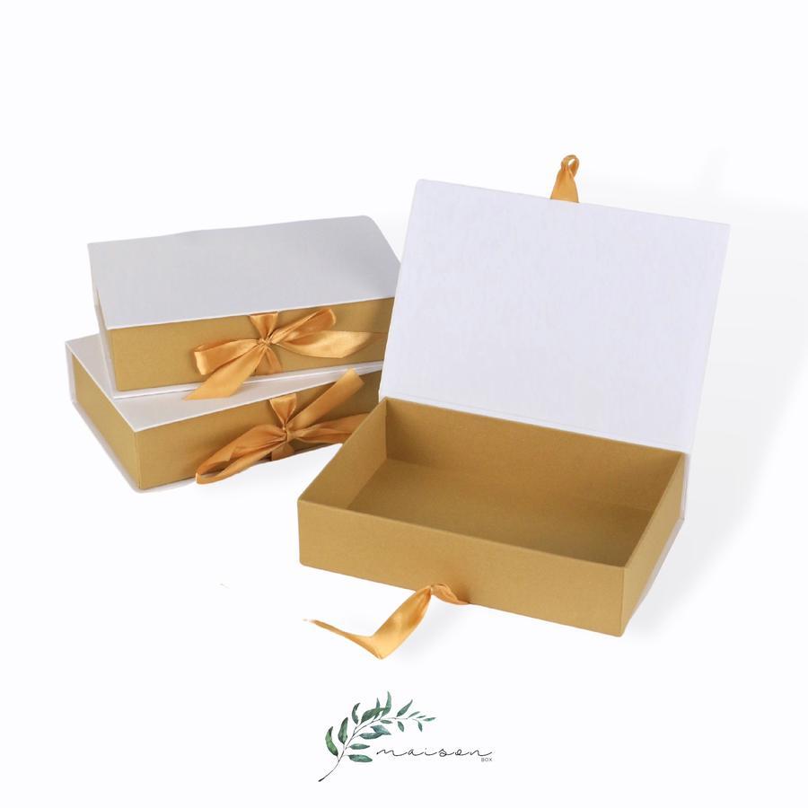 

Maison Box - Gift Box Packaging Size 23 x 16 x7cm | HARD BOX / KOTAK KADO