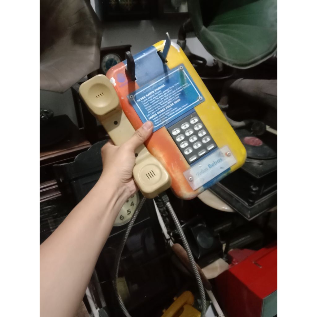Telepon umum jadul Telepon jadul lawas telepon antik