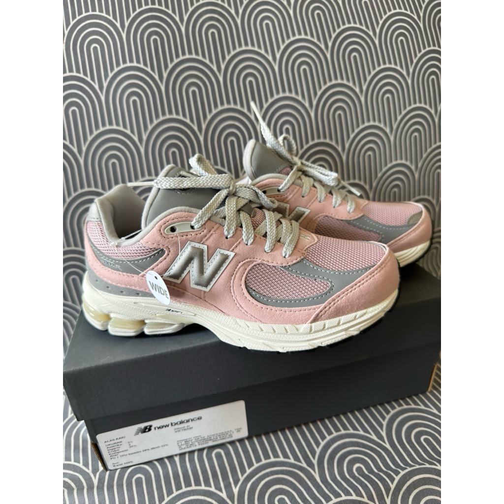 newbalance 2002r pink
