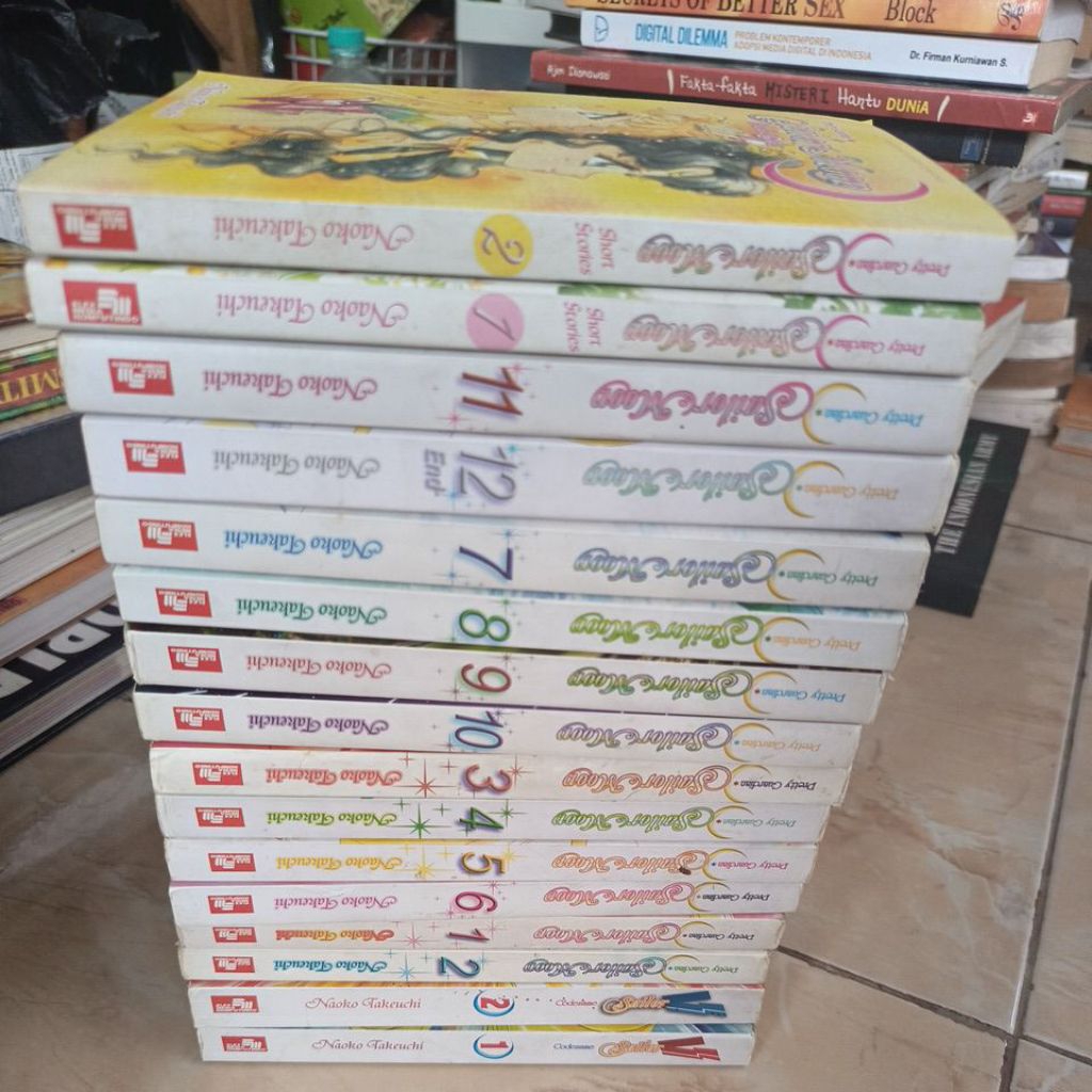 Komik Sailor Moon Deluxe Pretty Guardian 1-12 tamat short stories 1-2 sailor v 1-2