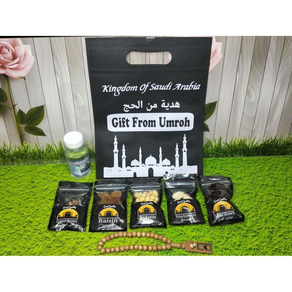 

Oleh-oleh Umroh Kemasan Goodiebag Elegan