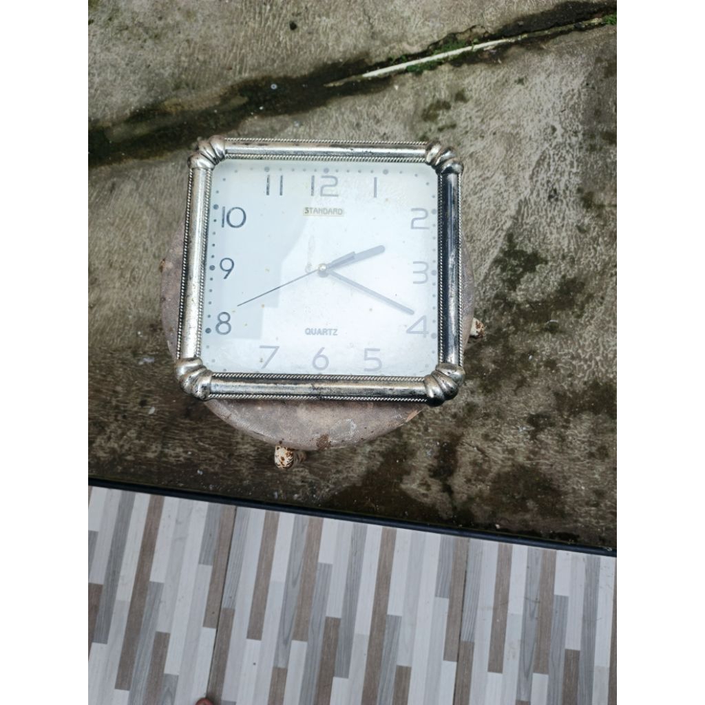 jam dinding jadul merk standar normal original antiq